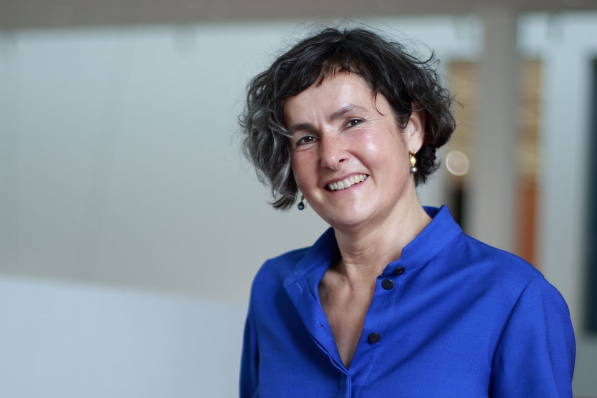 Claudia J. Nürnberger